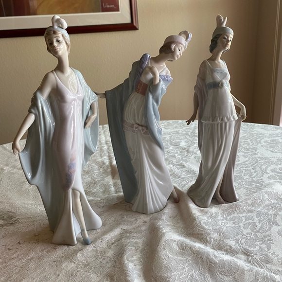 RETIRED 1998 ‘THE FLIRT LLADRO’ PORCELAIN FIGURINE- Item#01005789 - Picture 14 of 14